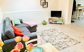 Chaleureux Et Spacieux Appartement De Centre-Ville - Lit King Size - Netflix